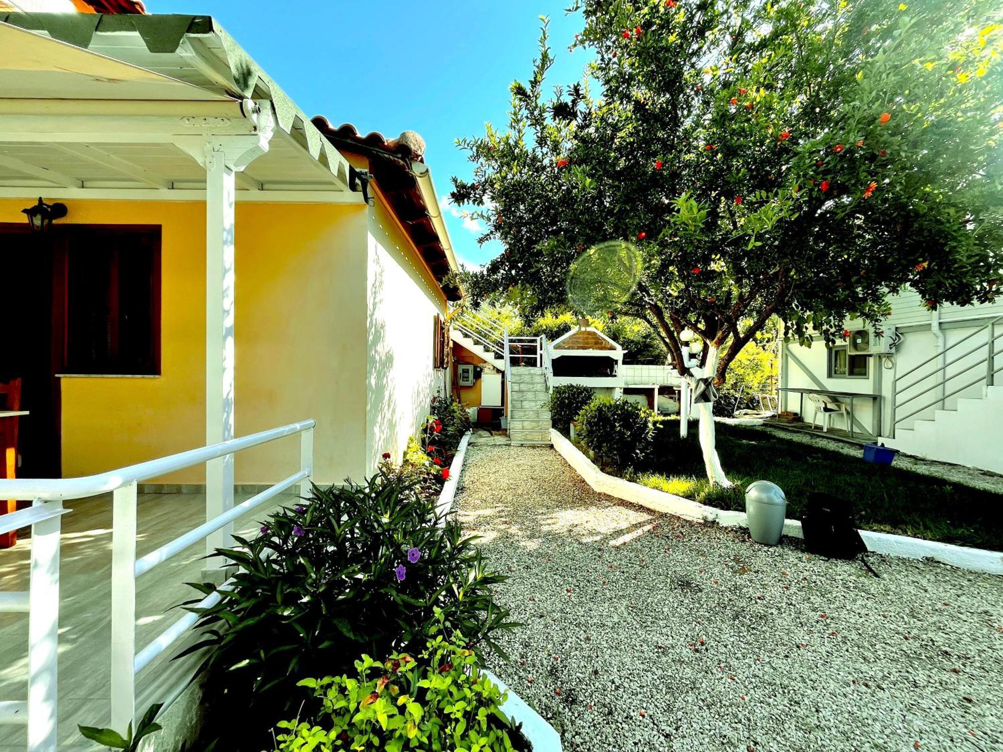 Garden Rooms Himara Kültér fotó