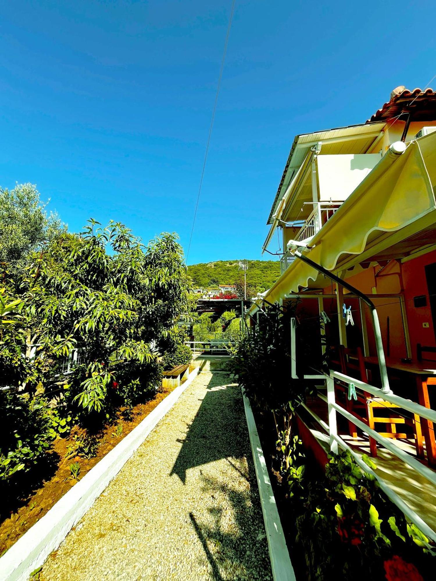 Garden Rooms Himara Kültér fotó